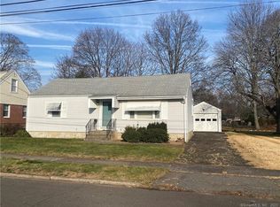 91 Pearl Ave, Hamden, CT 06514
