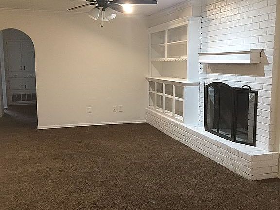 3rd image of 624 Emerwood Ct