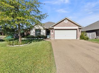 901 Barchetta Dr, College Station, TX 77845
