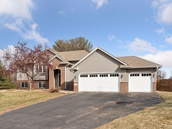 2nd image of 617 Highland Cir