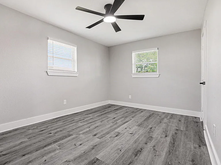 10606 Hemwick Dr — Photo 13