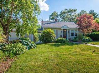 11 Deer Run Trl, Smithfield, RI 02917