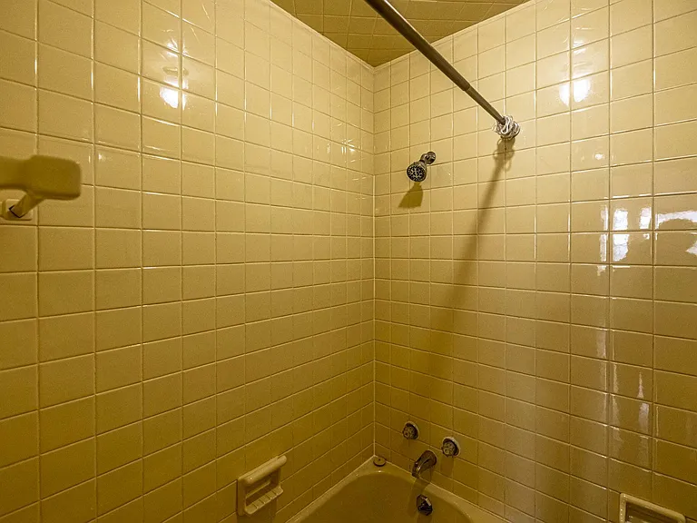 815 Race St #2 — Photo 3