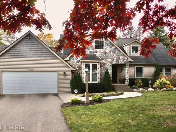 7210 Tucker Rd, Holly, MI 48442