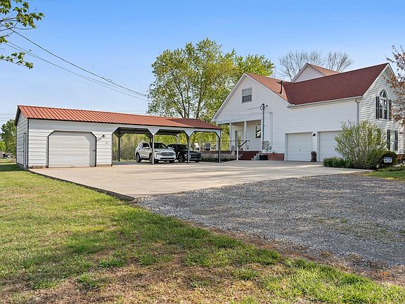 3rd image of 6930 Hall Rd