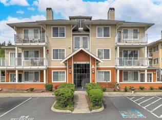 564 225th Ln NE APT A105, Sammamish, WA