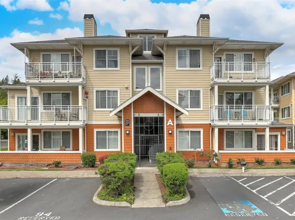 564 225th Lane NE #A-105, Sammamish, WA 98074