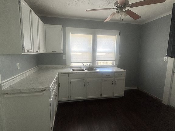 5th image of 3372 W 90th St