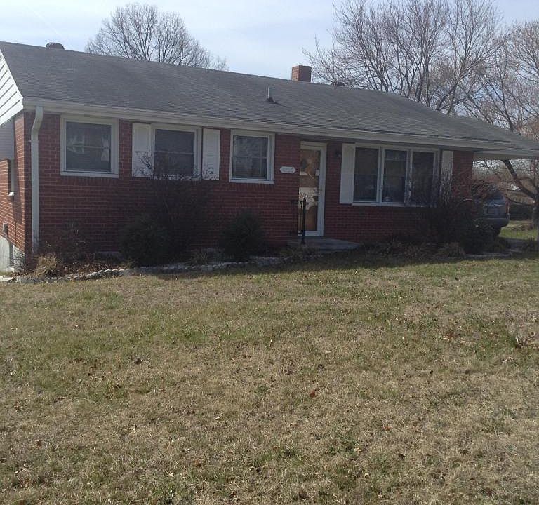 1st image of 4726 Peach Tree Dr NW