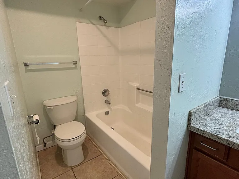 16602 N 25th St #102 — Photo 15