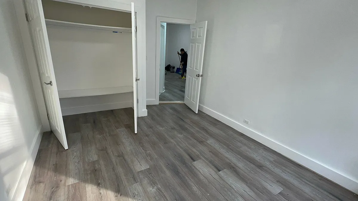 Building Photo - 729 Noble Ave #1