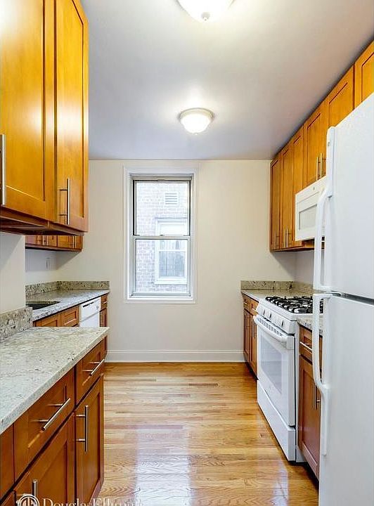 2nd image of 30 E End Ave APT 2F