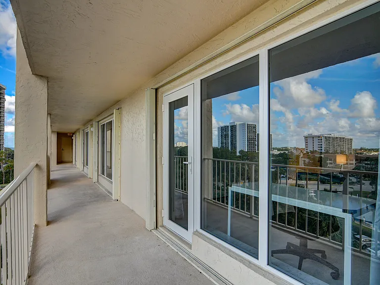4301 N Ocean Blvd #507 — Photo 49