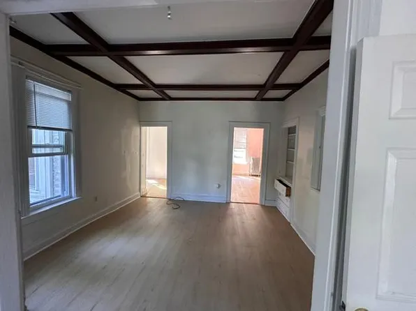100 Leonard St APT 1, North Attleboro, MA 02760