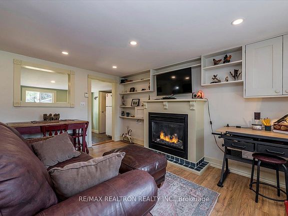 5th image of 3322 Pleasant Rd