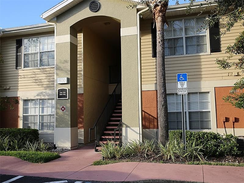 1st image of 1930 Summer Club Dr APT 100