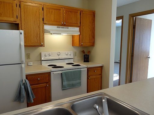 5th image of 3403 22nd St S APT 203