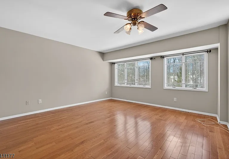 140 Kingston Ct — Photo 14