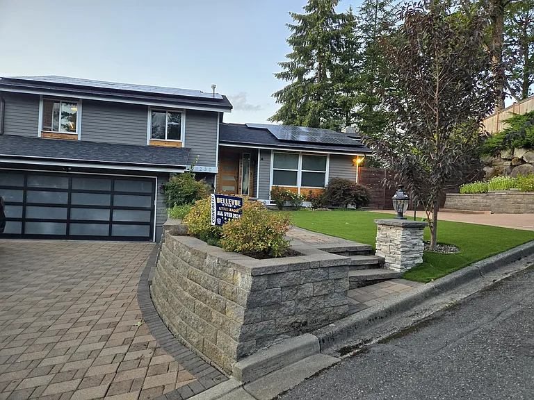 12302 SE 46th Ct — Photo 1