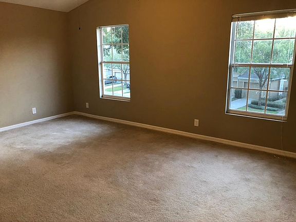 4th image of 4145 Bismarck Palm Dr