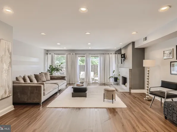 7348 Park Heights Ave, Baltimore, MD 21208