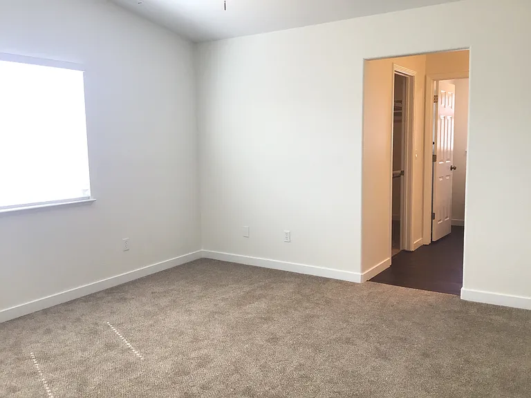 18258 Oakbrook Ln — Photo 13