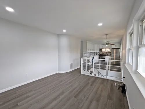 Lynx Ln Photo 1
