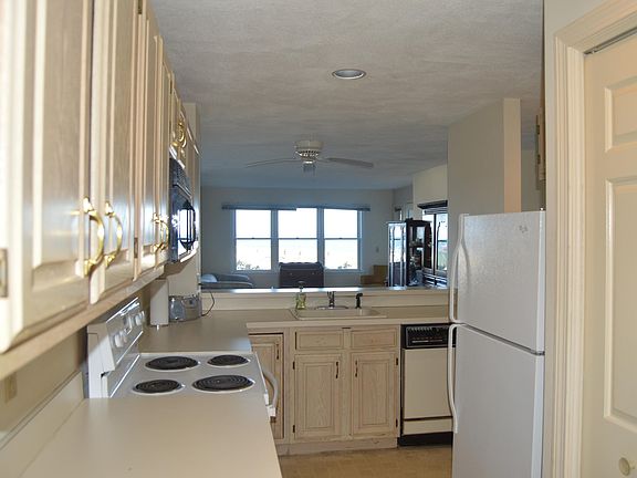 5th image of 2 Pennacook-sea View Condo Ave #101