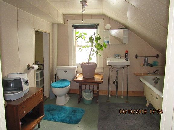 2nd image of 51 Edward St