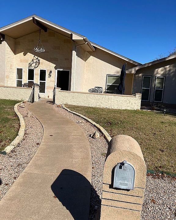 1st image of 5001 Green Valley Cir