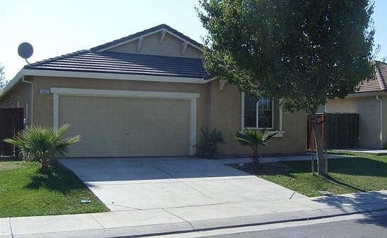 1st image of 3002 Estrella Ave