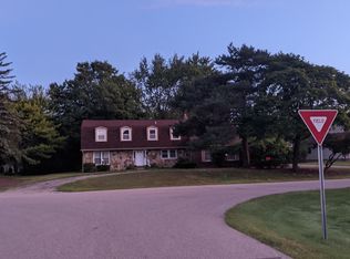 5838 Dunmore Dr, West Bloomfield, MI 48322