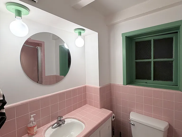 148 N Catalina St — Photo 7