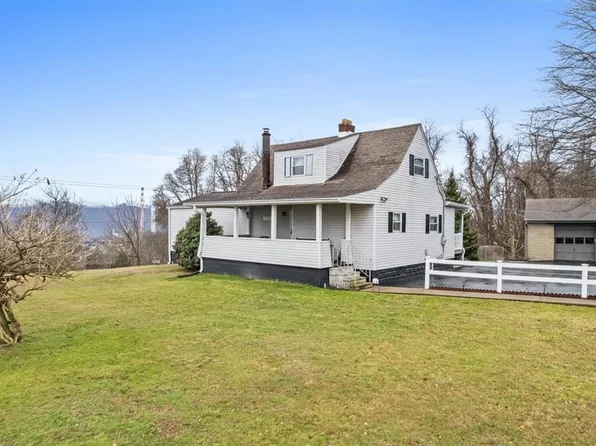 151 Karan McGarry Dr, Springdale, PA 15144