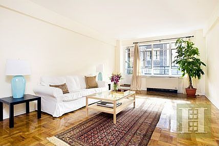 3rd image of 926-928 Madison Ave