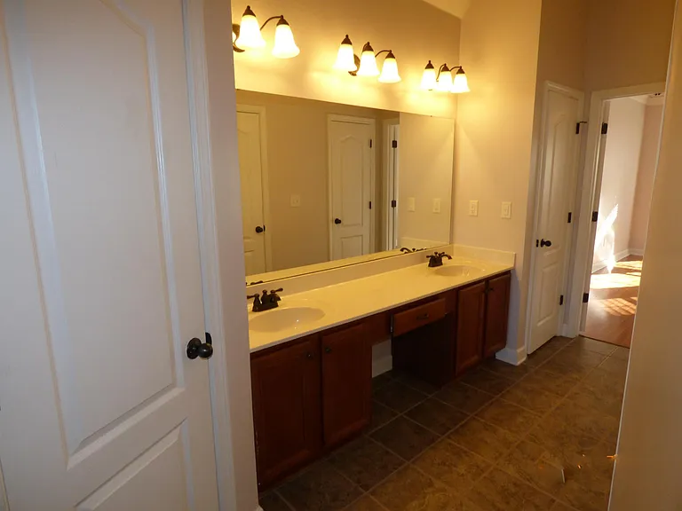 249 Vaiden Ridge Cv — Photo 5