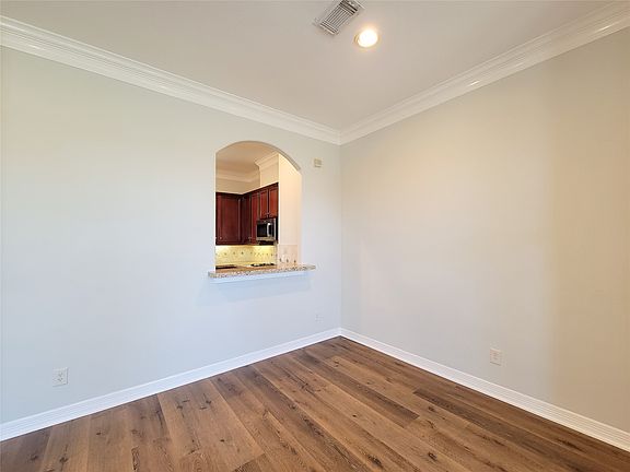4th image of 2416 La Branch St #2416