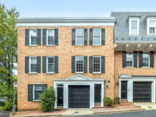 2535 Queen Annes Ln NW, Washington, DC 20037