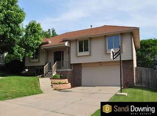 3406 Scott Dr, Bellevue, NE 68123