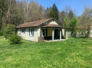 7461 Turnpike Rd, Summersville, WV 26651