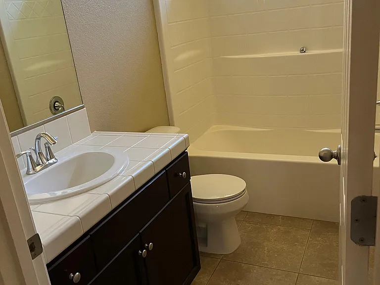 2462 E Turnberry Ave — Photo 9