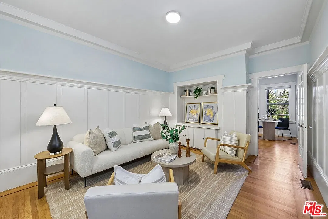 1 bed, 1.0 bath, 720 sqft, $4,550 — Photo 1