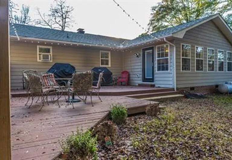 805 Barnell Dr — Photo 24