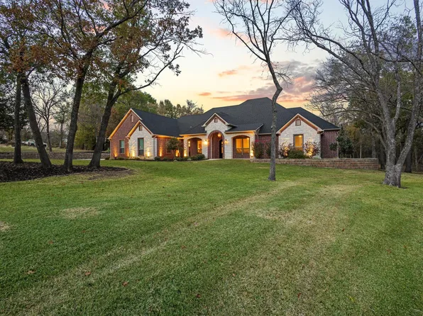 57 Arboretum Cir, Denison, TX 75020