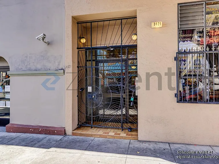 3421 25th St #7 — Photo 12