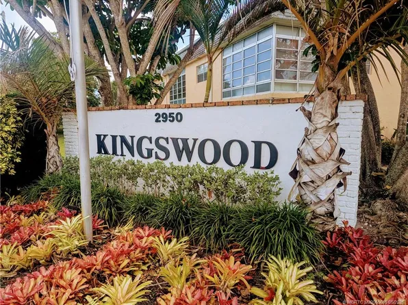 2950 SE Ocean Blvd, Stuart, FL