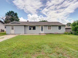 530 Country Ln, Mount Vernon, MO 65712