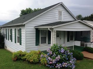 1802 Orange St, Staunton, VA 24401