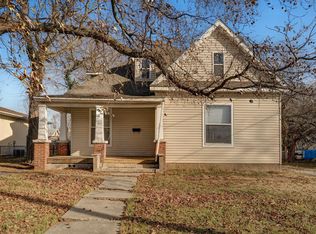 1220 N Grant Avenue, Springfield, MO 65802