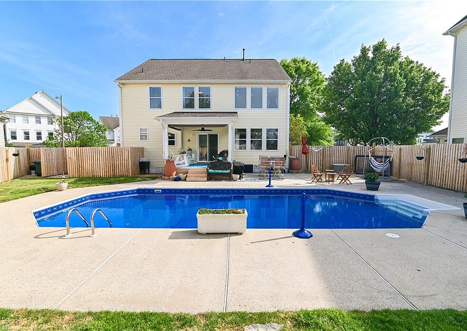 1st image of 9559 Bay Point Dr
